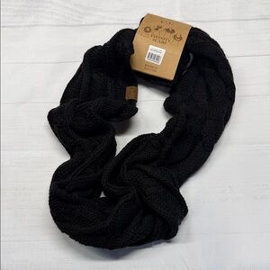C.C NWT Black Cable Knit Infinity Scarf